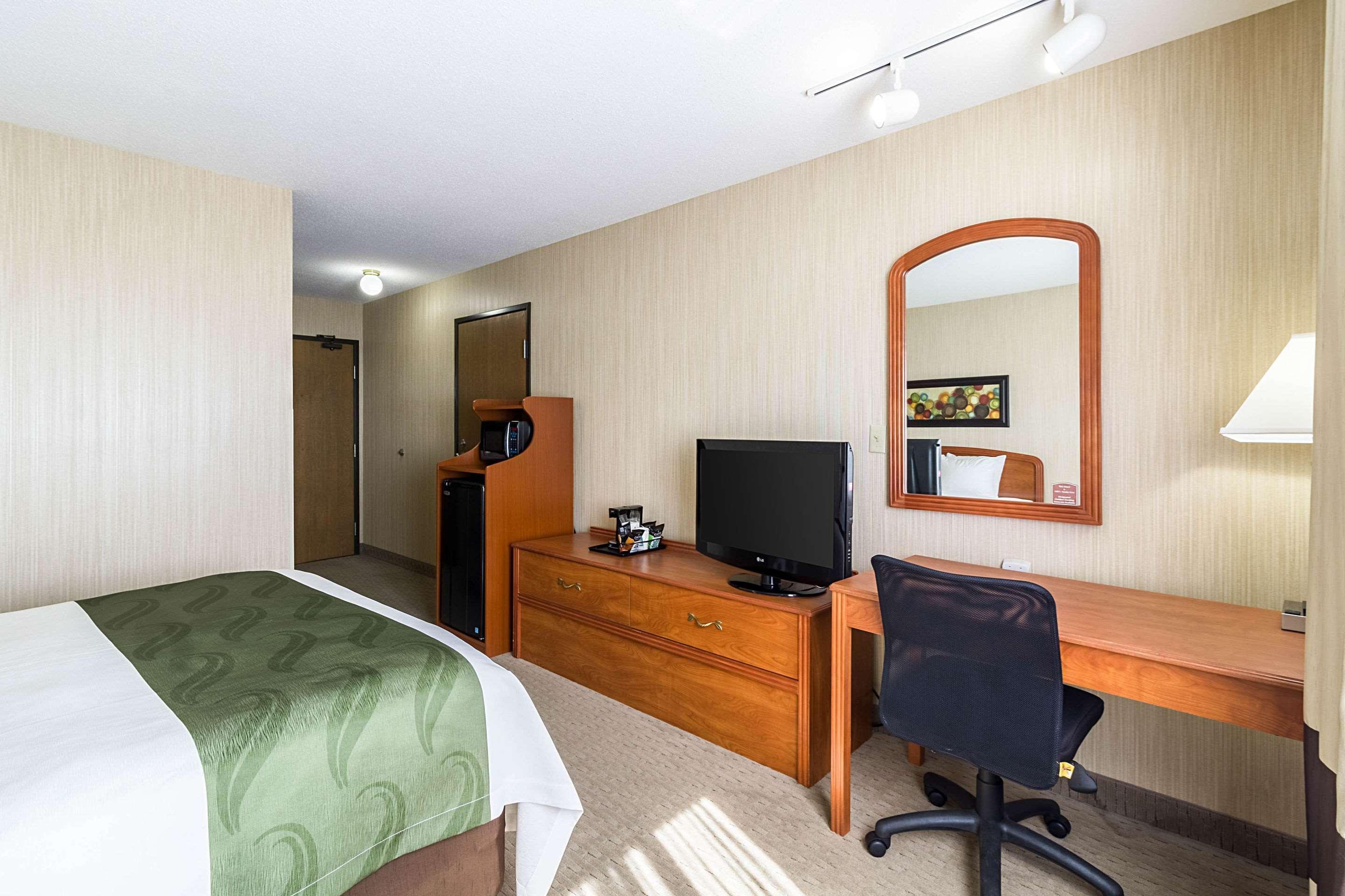 Quality Inn Marshall Mn Near University Экстерьер фото