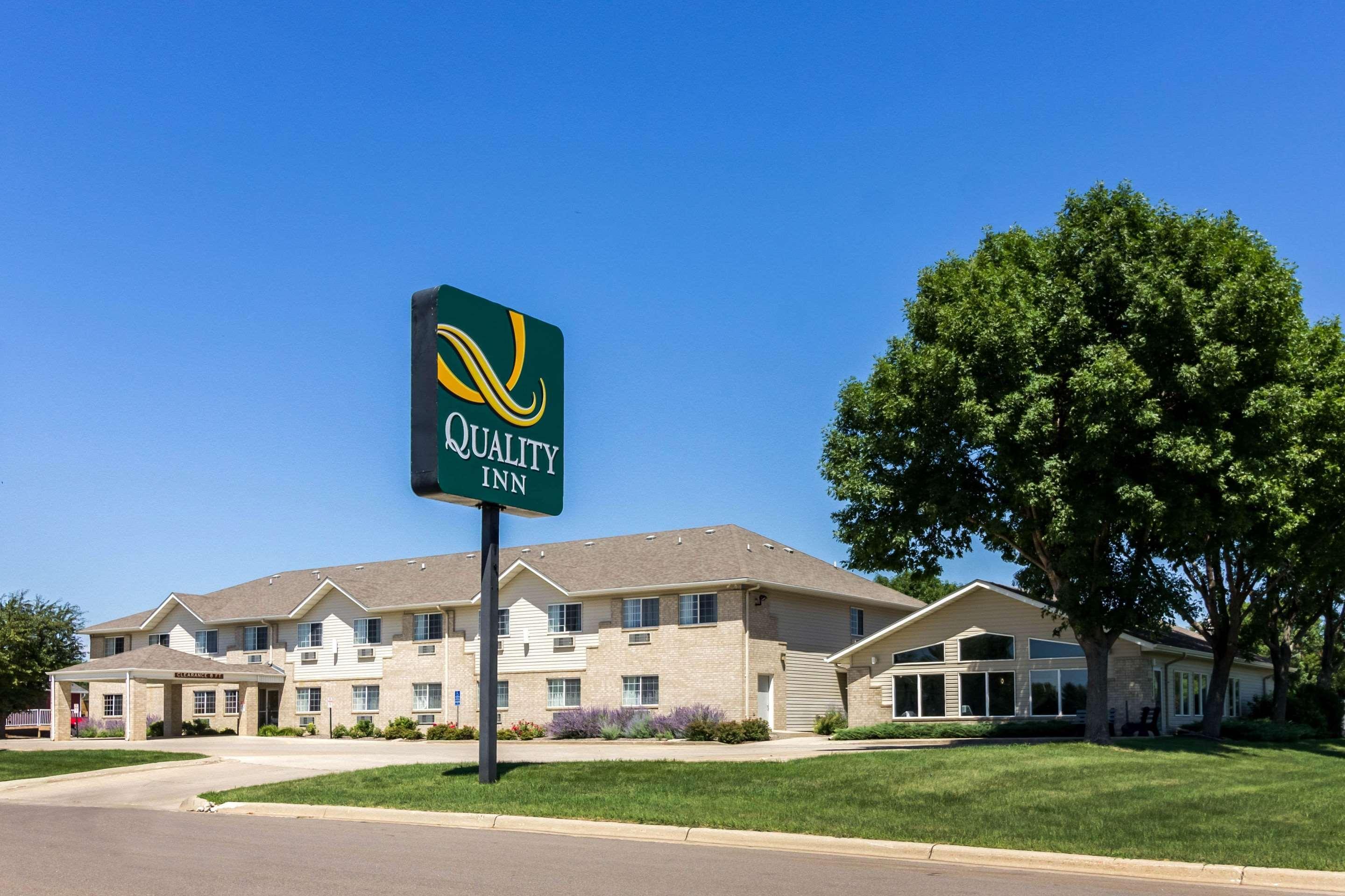 Quality Inn Marshall Mn Near University Экстерьер фото